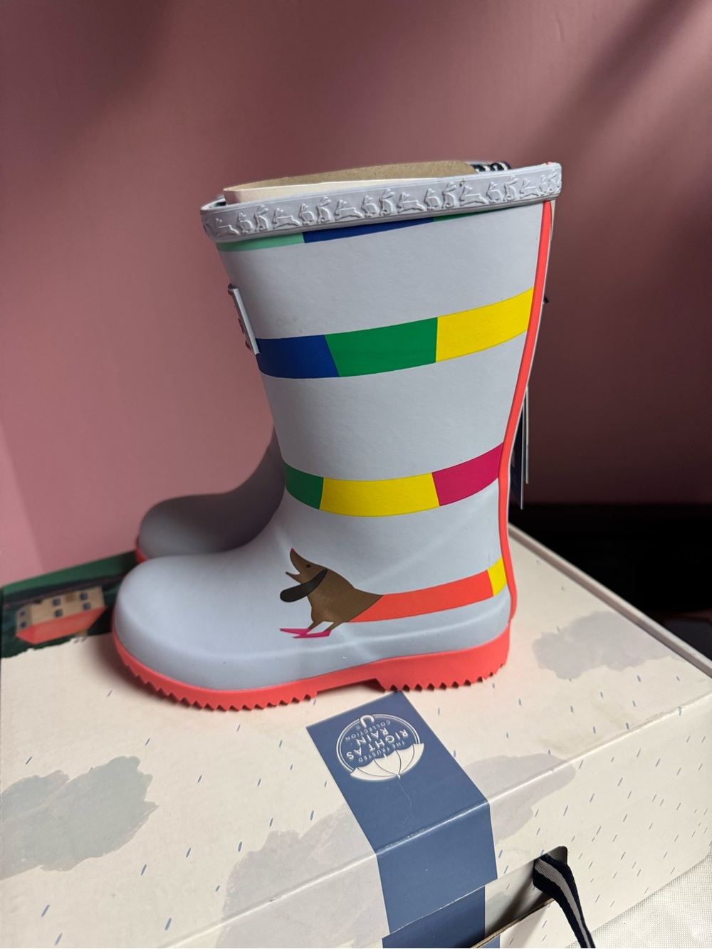 Joules Girls' Light Gray Rain Boots with Coral Soles and Multicolor Stripes